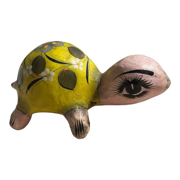 Vintage paper mache folk art turtle with floral accents. Signed. Unique decor - Picture 1 of 16